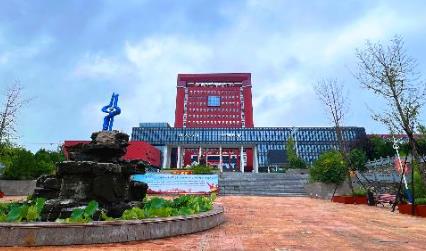 济南市技师学院 图2